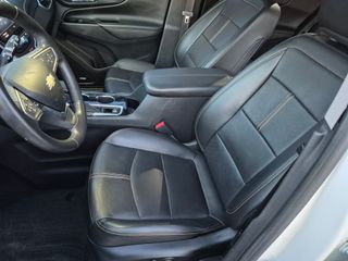 2022 Chevrolet Equinox Premier - Interior Front Seat Image